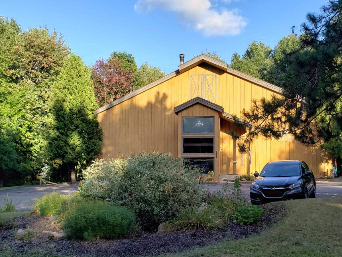Rib Mountain Inn Wausau Exterior photo